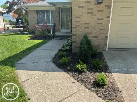 Exterior - 483 Allard, Grosse Pointe Farms, MI 48236 photo 3 of 8