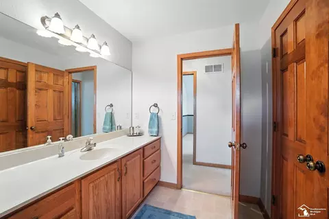 Bath - 8989 Steffas Rd, Maybee, MI 48159 photo 8 of 8