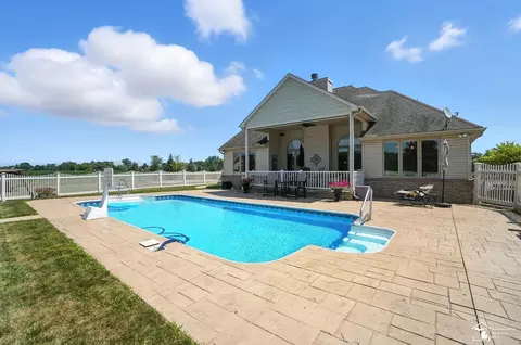 Exterior - 8989 Steffas Rd, Maybee, MI 48159 photo 6 of 19