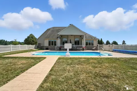 Exterior - 8989 Steffas Rd, Maybee, MI 48159 photo 5 of 19