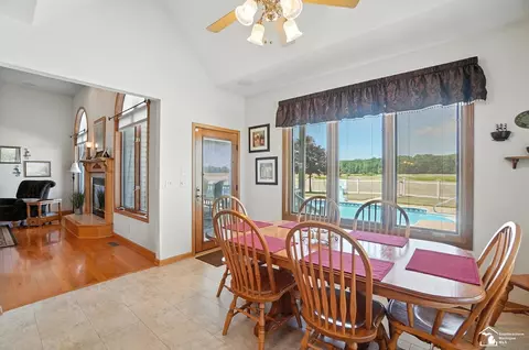 Dining - 8989 Steffas Rd, Maybee, MI 48159 photo 2 of 4