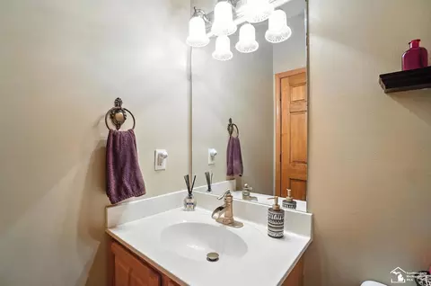 Bath - 8989 Steffas Rd, Maybee, MI 48159 photo 5 of 8