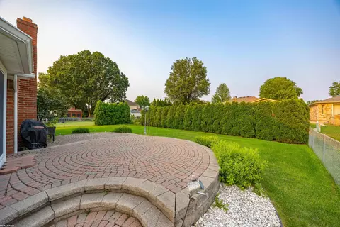 48172 Thorncroft, Macomb, MI 48044 photo 32