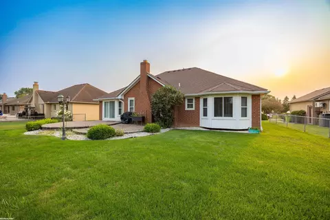 48172 Thorncroft, Macomb, MI 48044 photo 30