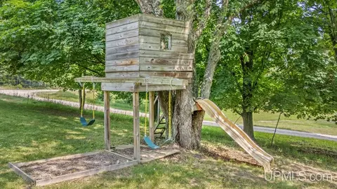 5373 18th, Escanaba, MI 49829 photo 21