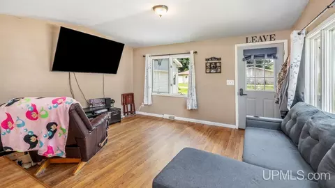 5373 18th, Escanaba, MI 49829 photo 10