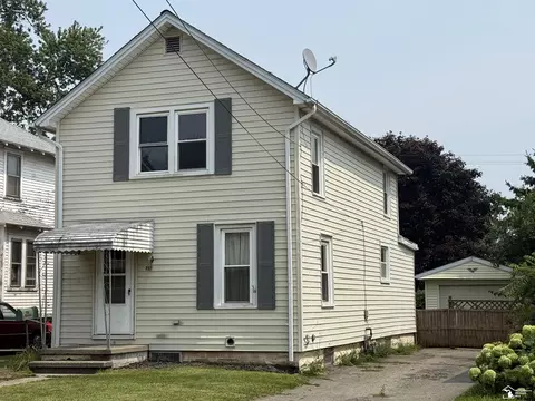717 Bacon, Monroe, MI 48161