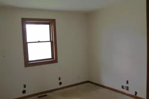 Bedroom - 4344 E Carpenter, Flint, MI 48506 photo 2 of 2