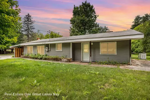 205 N Everett, Harrisville, MI 48740