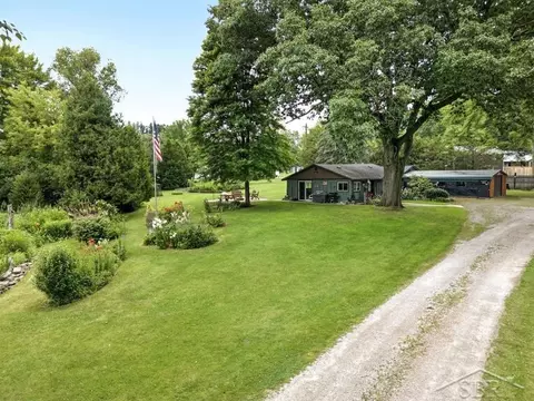 486 W Woodland, Sanford, MI 48657