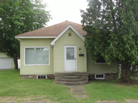 105 W W Fall, L'anse, MI 49946