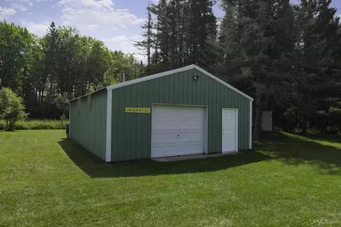 16151 Forest, Rock, MI 49880 photo 3