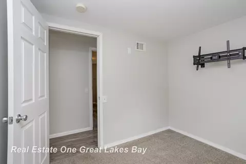 131 E 6th, Oakley, MI 48649 photo 9