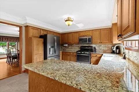 55522 Danube, Macomb, MI 48042 photo 6