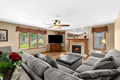 55522 Danube, Macomb, MI 48042 photo 9