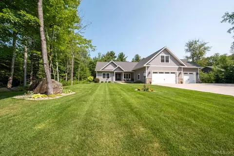 1064 Highland, Ishpeming, MI 49849 photo 37
