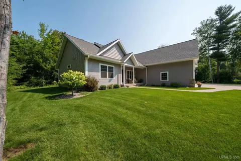 1064 Highland, Ishpeming, MI 49849 photo 44