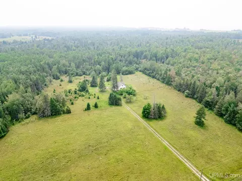 View/Area - 8025 15th, Rapid River, MI 49878 photo 1 of 11