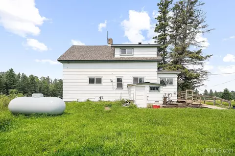 Exterior - 8025 15th, Rapid River, MI 49878 photo 3 of 5