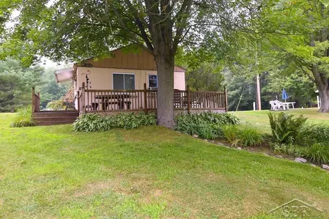 2165 Hillside, Beaverton, MI 48612
