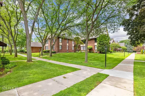 Exterior - 1750 Vernier #6, Grosse Pointe Woods, MI 48236 photo 7 of 11