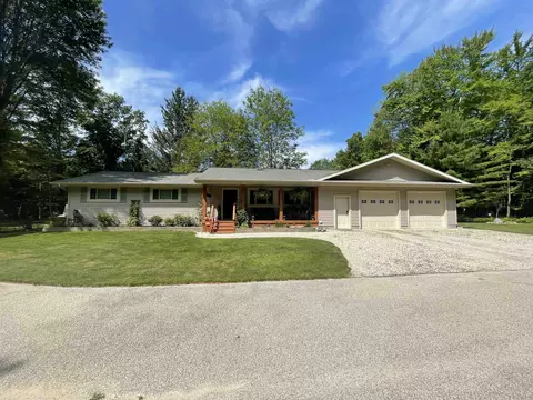 510 S Klein, Sterling, MI 48659