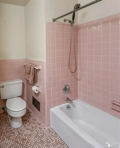 Bath - 11595 Grafton, Carleton, MI 48117 photo 4 of 4