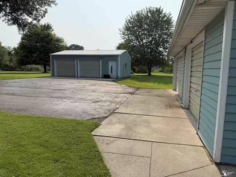 Exterior - 11595 Grafton, Carleton, MI 48117 photo 10 of 11