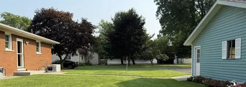 Exterior - 11595 Grafton, Carleton, MI 48117 photo 6 of 11