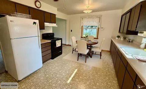 Kitchen - 11595 Grafton, Carleton, MI 48117 photo 4 of 4
