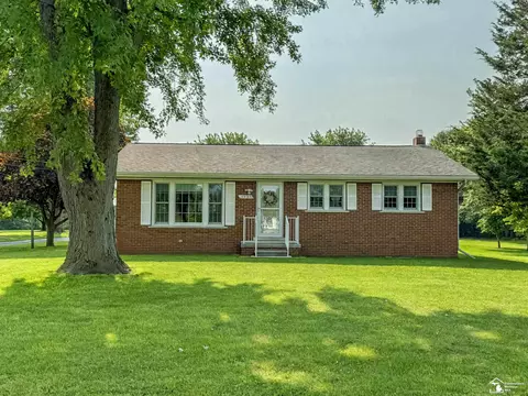 Exterior - 11595 Grafton, Carleton, MI 48117 photo 2 of 11