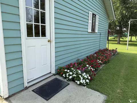 Exterior - 11595 Grafton, Carleton, MI 48117 photo 8 of 11