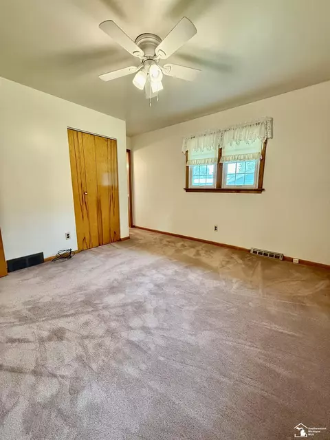Bedroom - 11595 Grafton, Carleton, MI 48117 photo 2 of 9