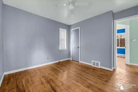 Bedroom - 17420 Valade, Riverview, MI 48193 photo 4 of 7