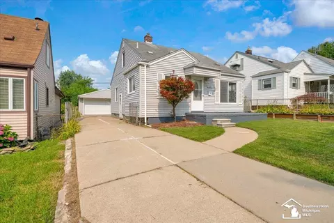 Exterior - 17420 Valade, Riverview, MI 48193 photo 2 of 5