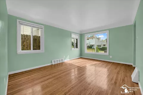 Living - 17420 Valade, Riverview, MI 48193 photo 2 of 2