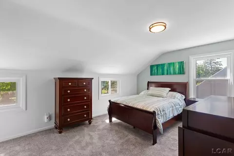695 Budlong, Adrian, MI 49221 photo 20