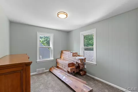 695 Budlong, Adrian, MI 49221 photo 22
