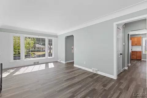 695 Budlong, Adrian, MI 49221 photo 9