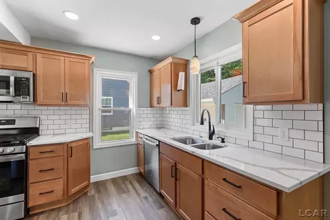 695 Budlong, Adrian, MI 49221 photo 14