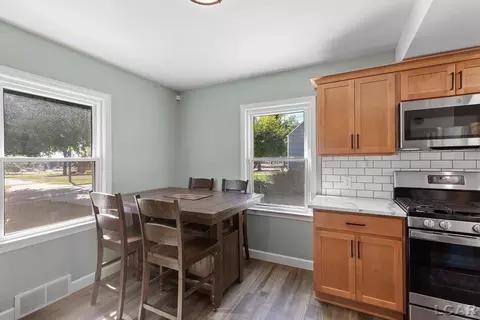 695 Budlong, Adrian, MI 49221 photo 16