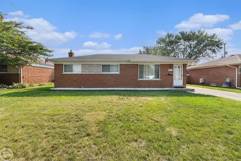 29910 Bradner, Warren, MI 48088