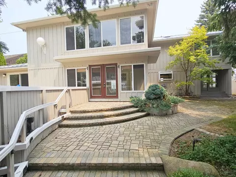 282 Killarney Bch, Bay City, MI 48706