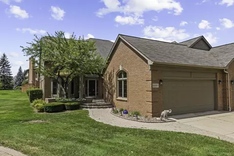 54651 Kingsley, Shelby Township, MI 48316