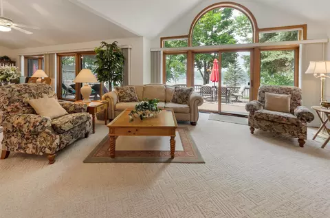 Living - 1988 Salisbury, Gladwin, MI 48624 photo 3 of 8