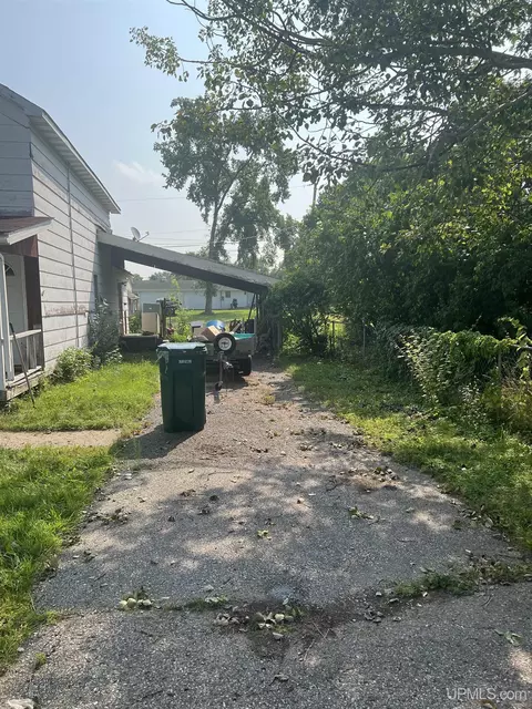 1030 Bluff, Quinnesec, MI 49876 photo 3