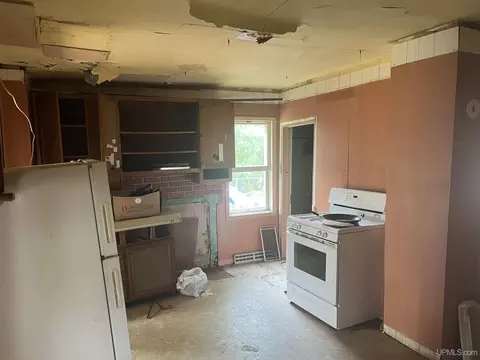 1030 Bluff, Quinnesec, MI 49876 photo 5