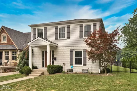 404 Belanger, Grosse Pointe Farms, MI 48236