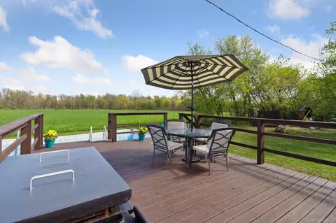Exterior - 10343 E Pakes, Crystal, MI 48818 photo 3 of 6