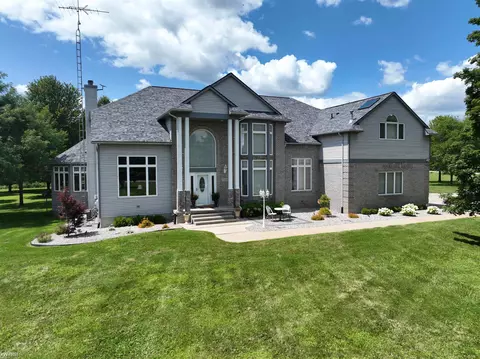 7090 E Hl, Grand Blanc, MI 48439